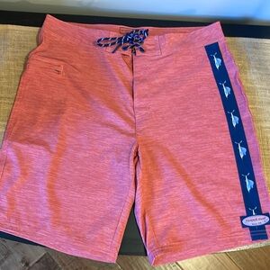 NWOT Vineyard Vines Performance Board Shorts with zipper pocket. Size 32.